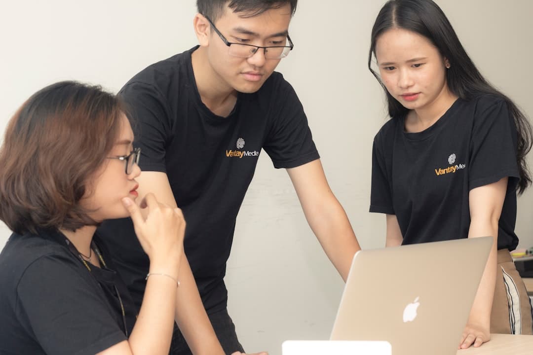 Momfluencers Pitch AI as Alternative Coparents