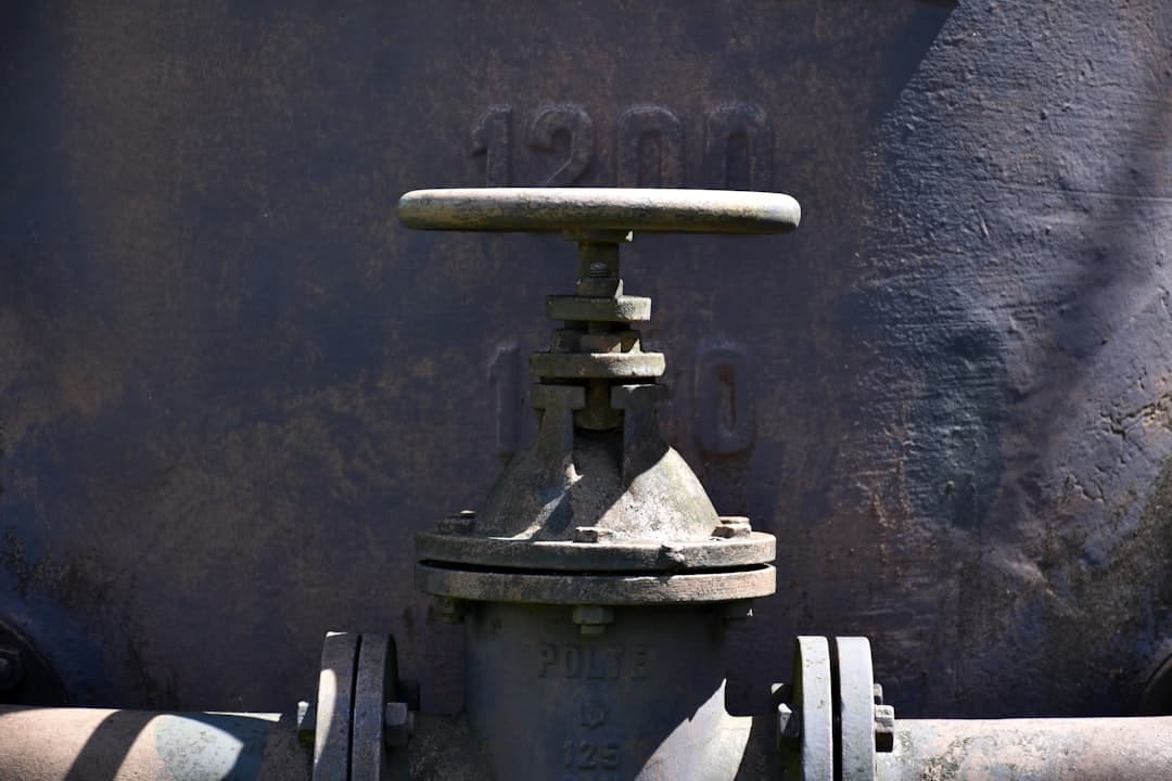 Valve imports 13 tons of VR headsets in one day