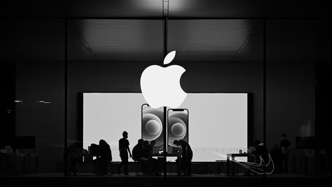 Apple's Siri AI runs on Google servers, but promises to remain private