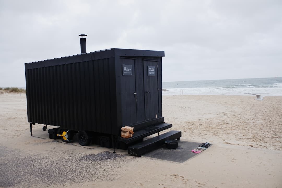 Portable Shower Costs $700, Promises Luxury on-the-go