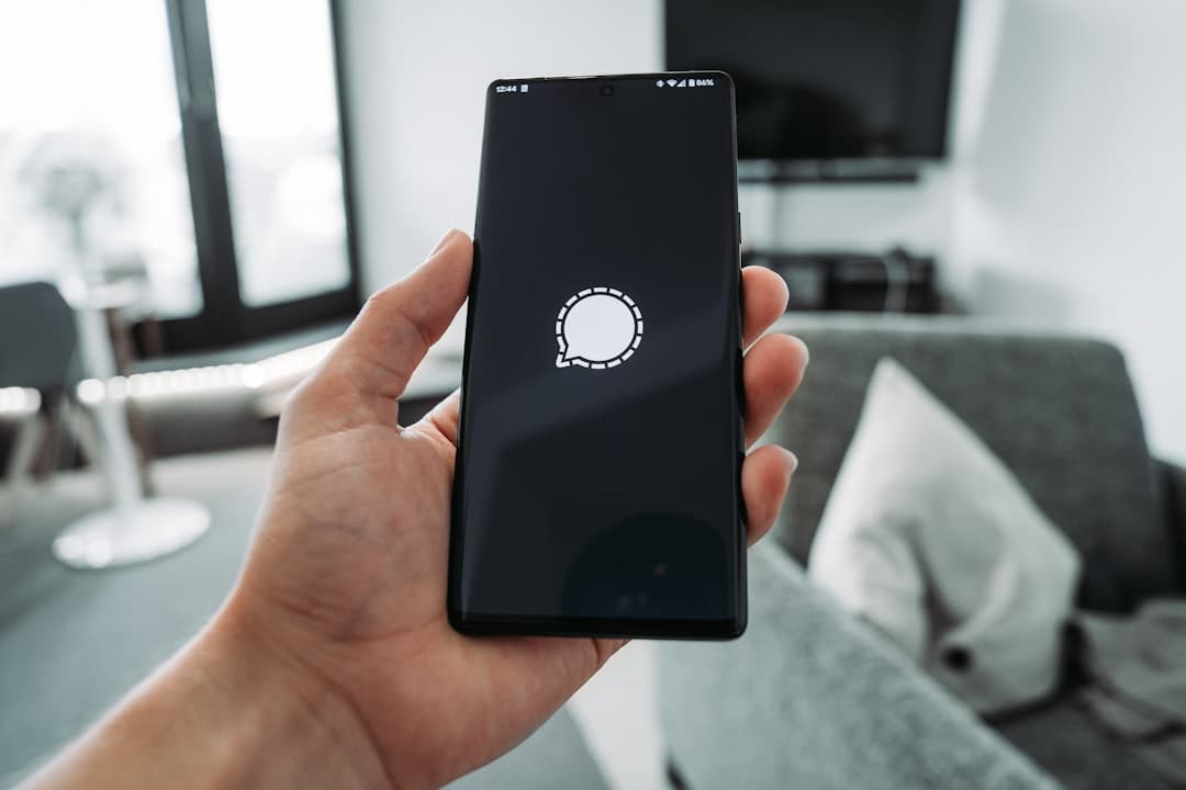 How to Control Everything on Your Phone With Your Voice (iOS and Android)